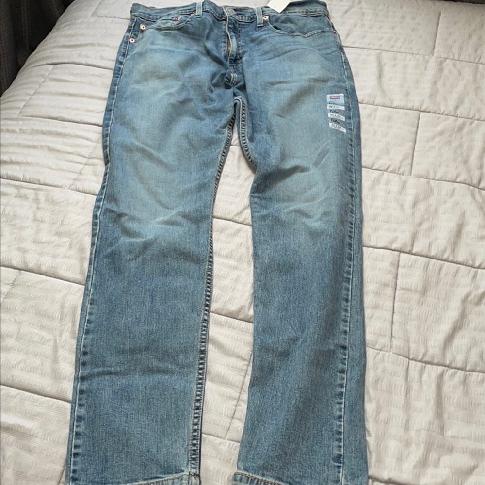 Men’s Levi’s slim taper jeans